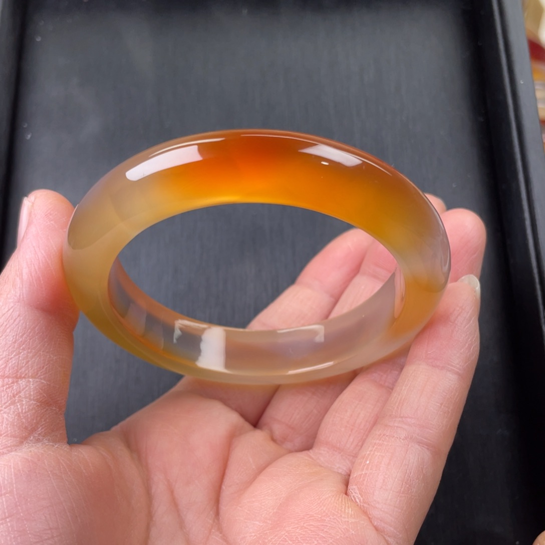 玛瑙/玉髓手镯未镶嵌