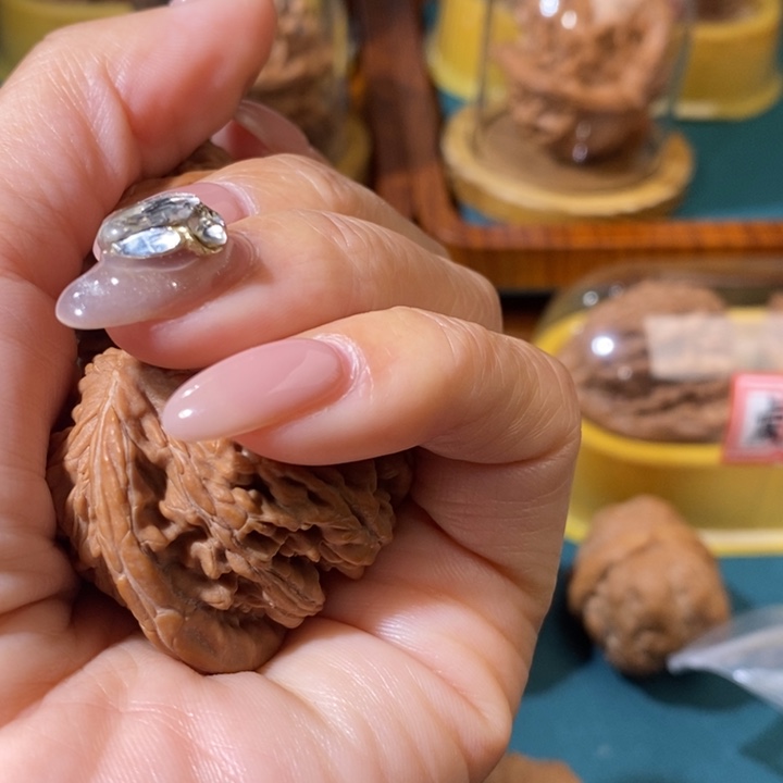 文玩核桃吊坠M**.汉高楼