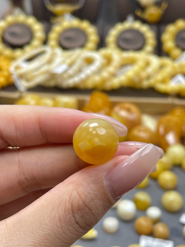 亿熙珠宝天然原矿琥珀蜜蜡单珠带粉点16.2mm