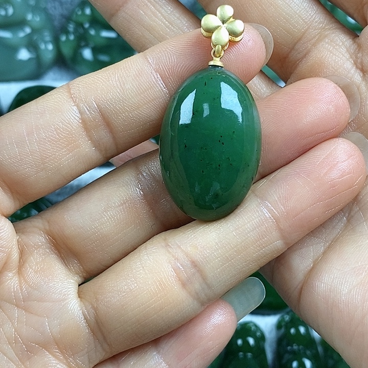 吊坠(不含链)未镶嵌和田玉（碧玉）