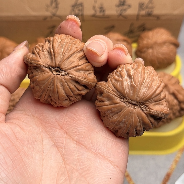 文玩核桃把件瞎*扯40铁锤。全品