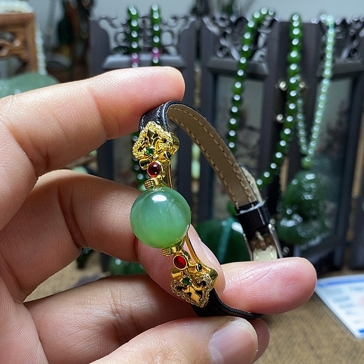 和田玉（碧玉）未镶嵌颈饰