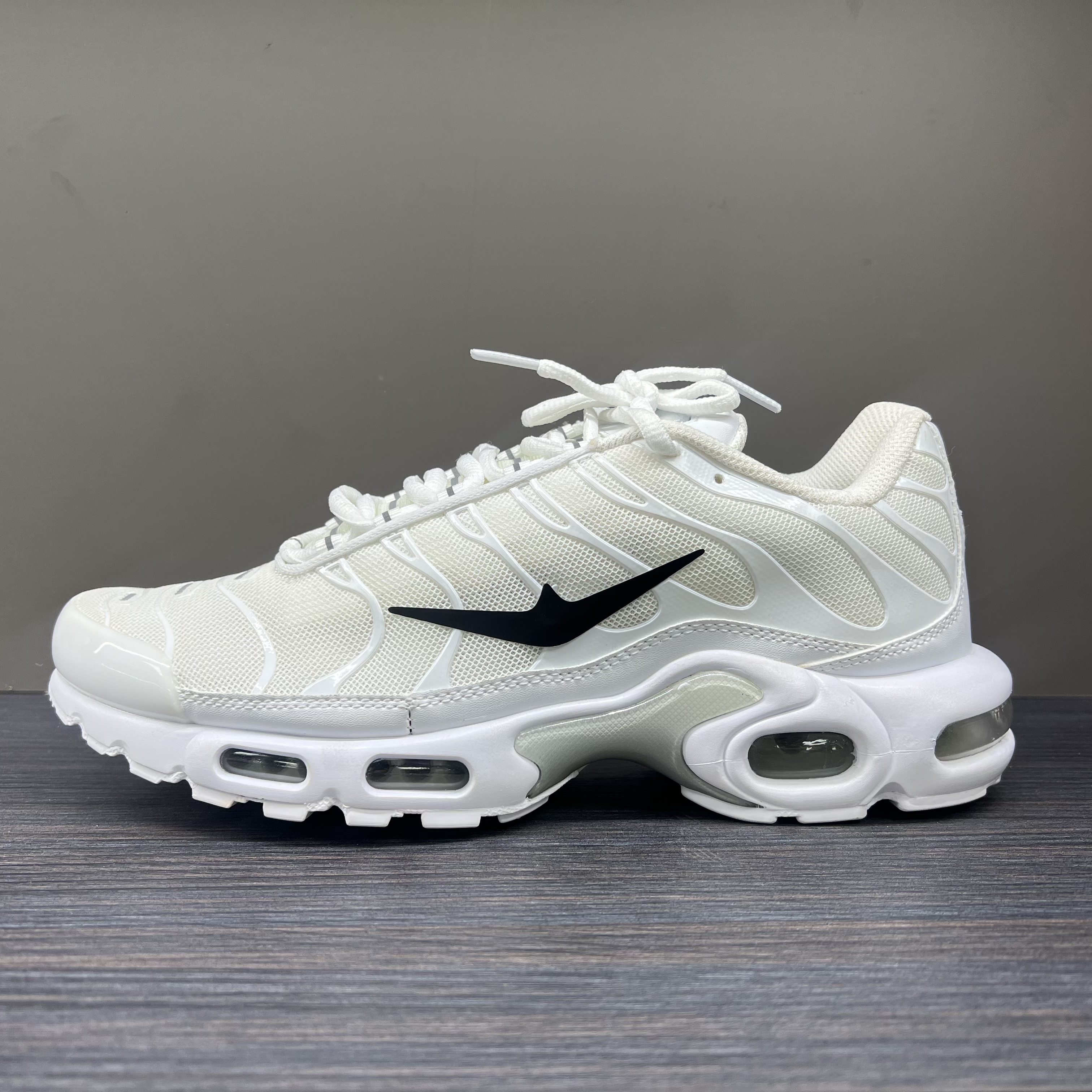 气垫运动鞋 透气单层网布