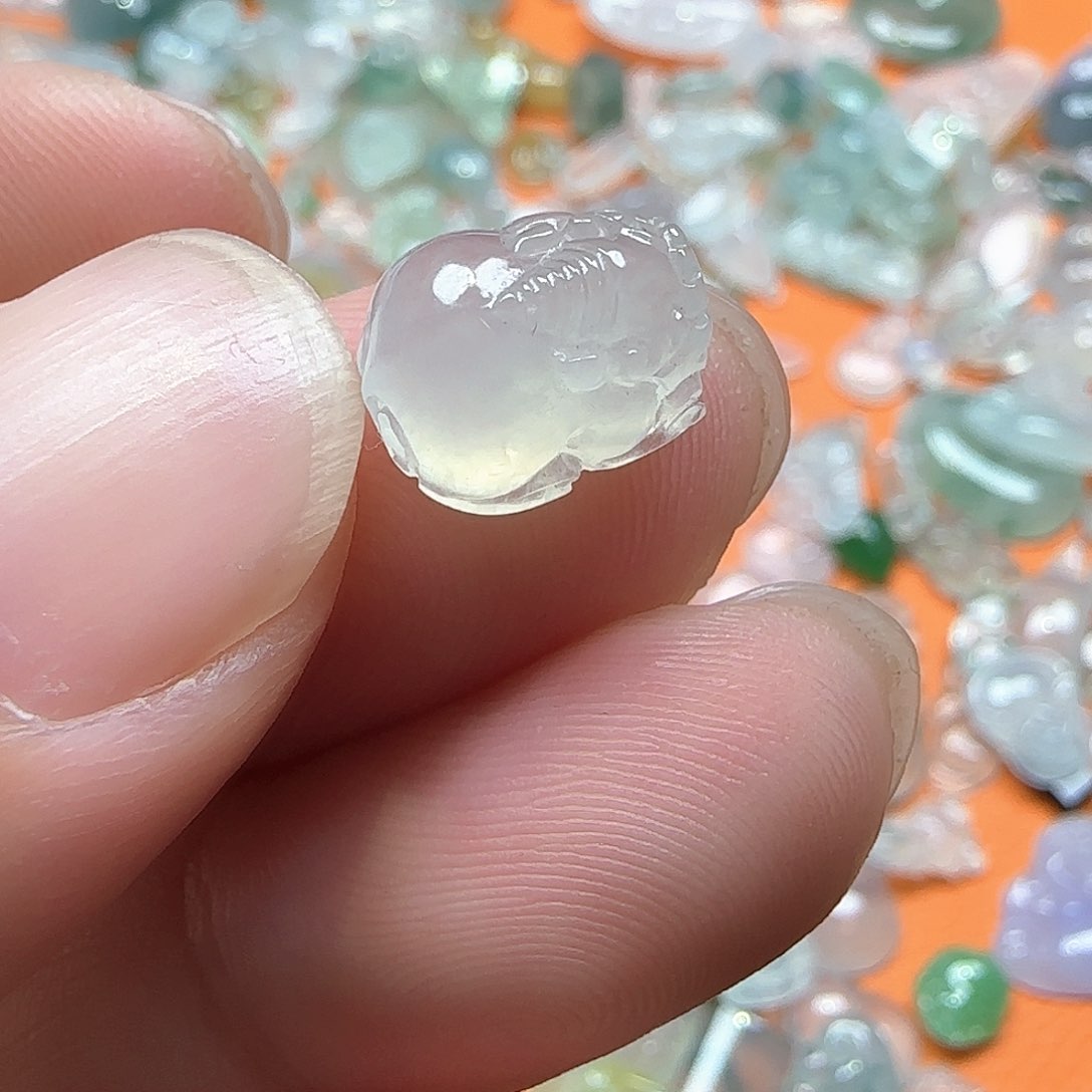 定制翡翠未镶嵌翡翠