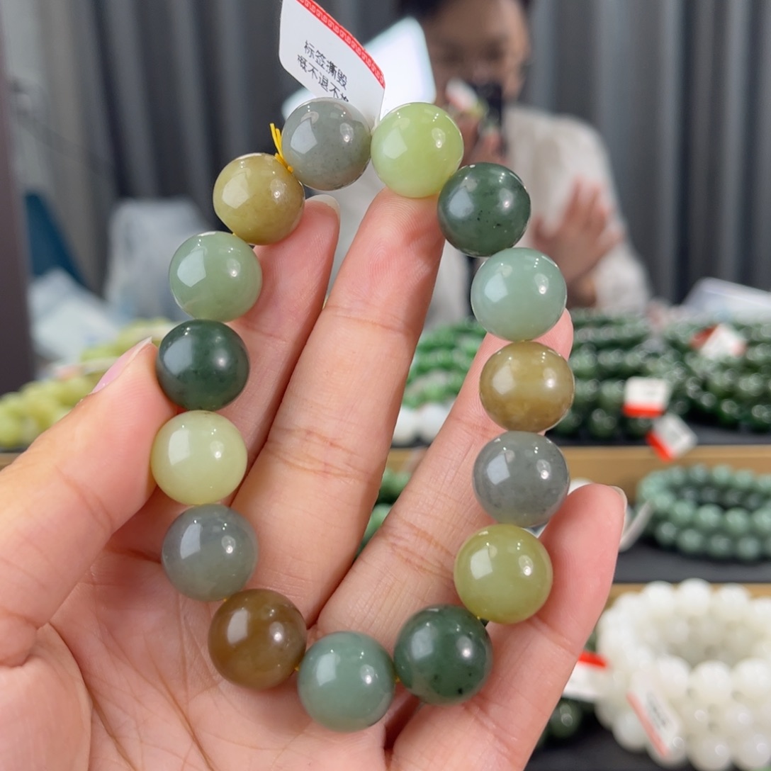 手串未镶嵌和田玉多宝卡14圆珠