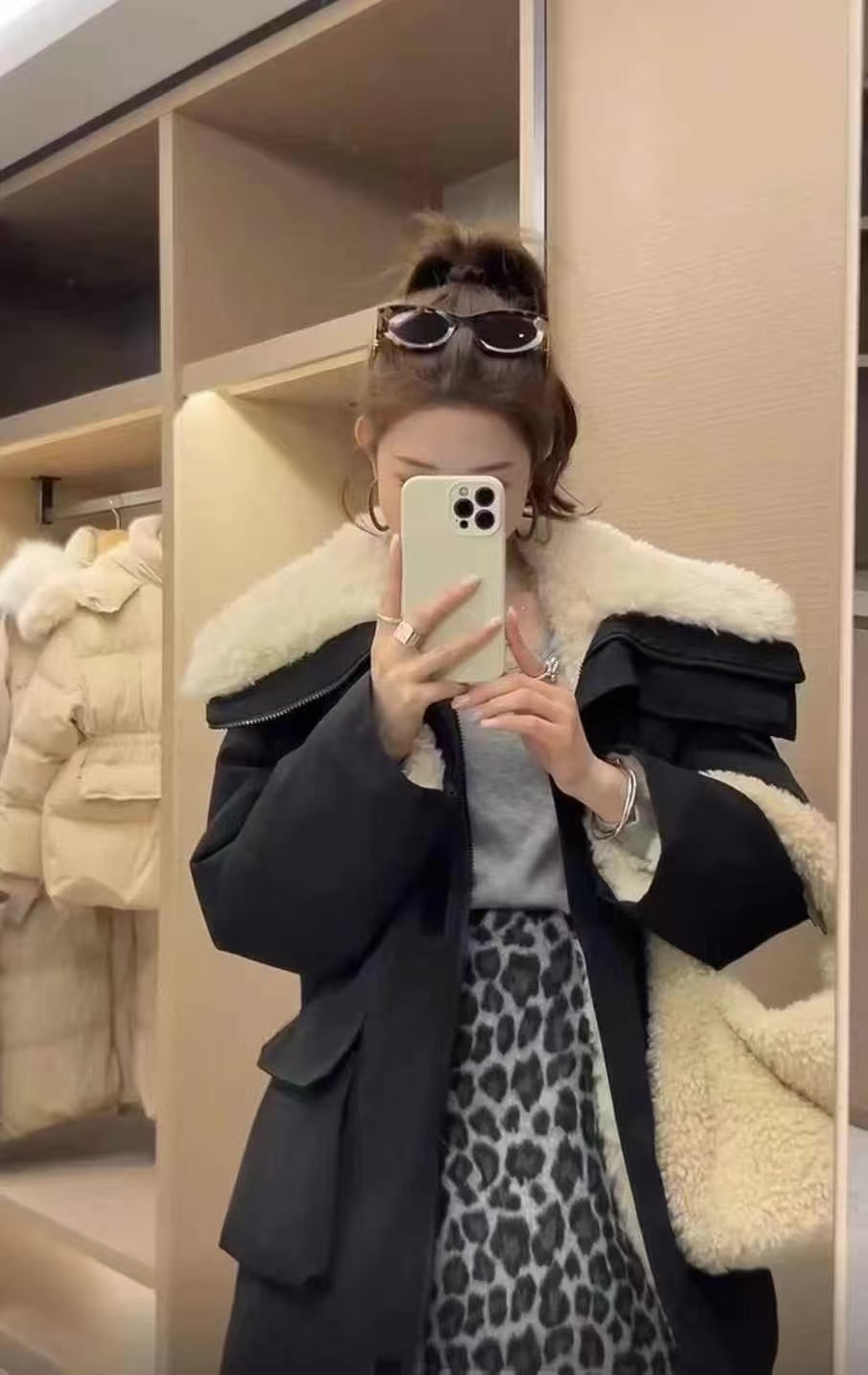 大翻领加绒加厚休闲外套女2024冬季新款工装派克服女装高级感上衣