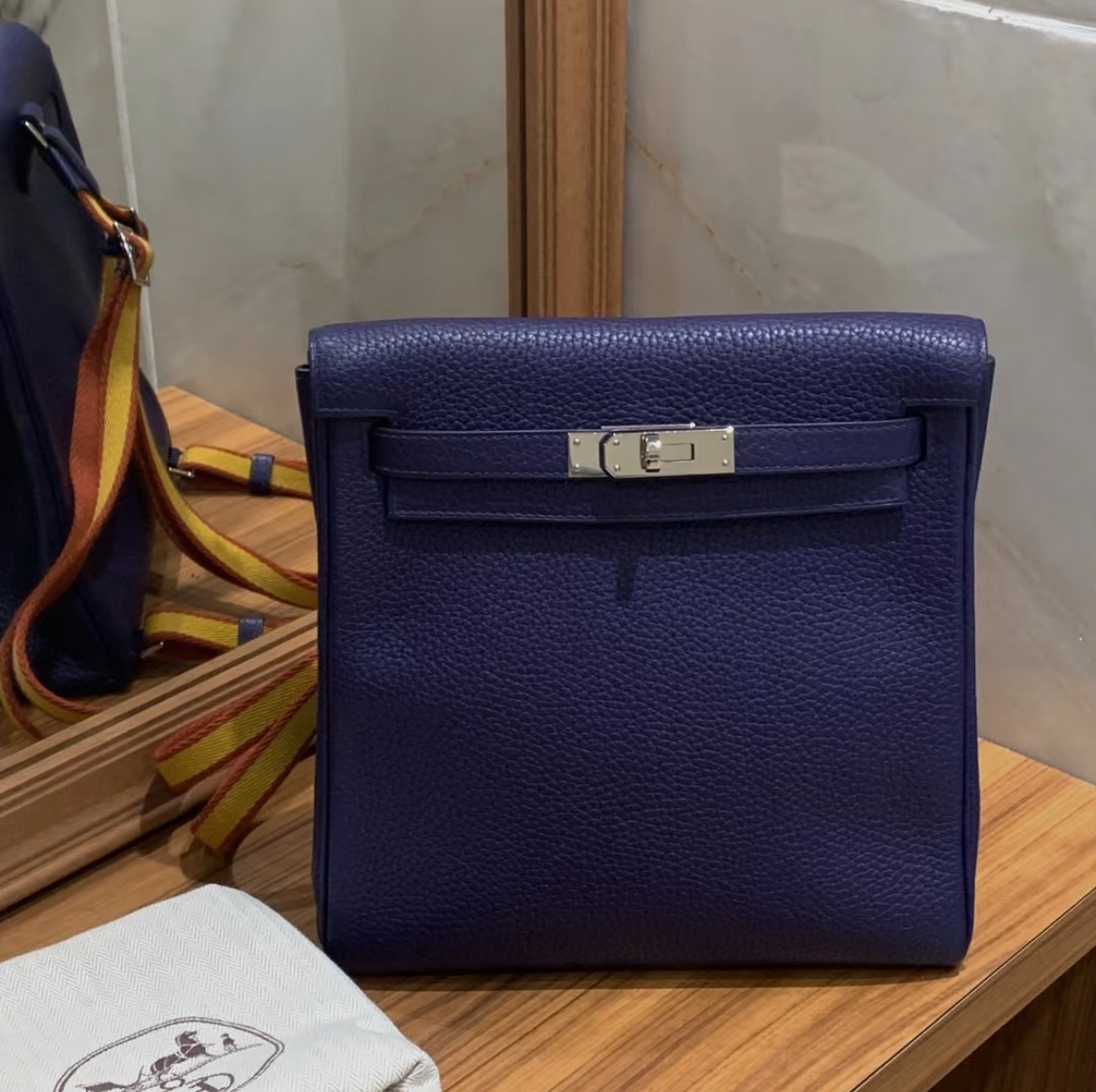 99新 Hermes/爱马仕 kelly ado 墨水蓝 银扣 TC皮 D刻 双肩包