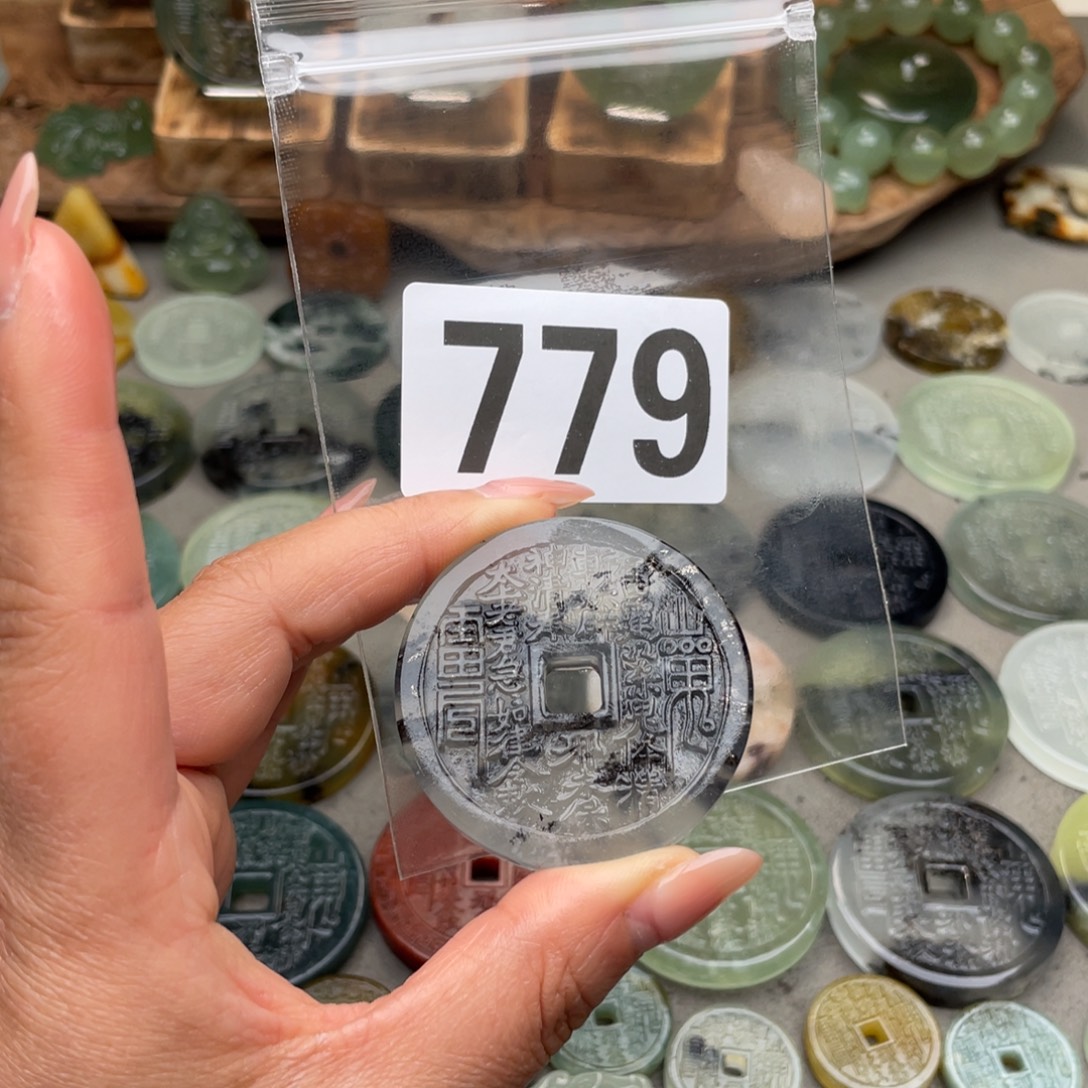 焱***焱蛇纹石玉未镶嵌颈饰