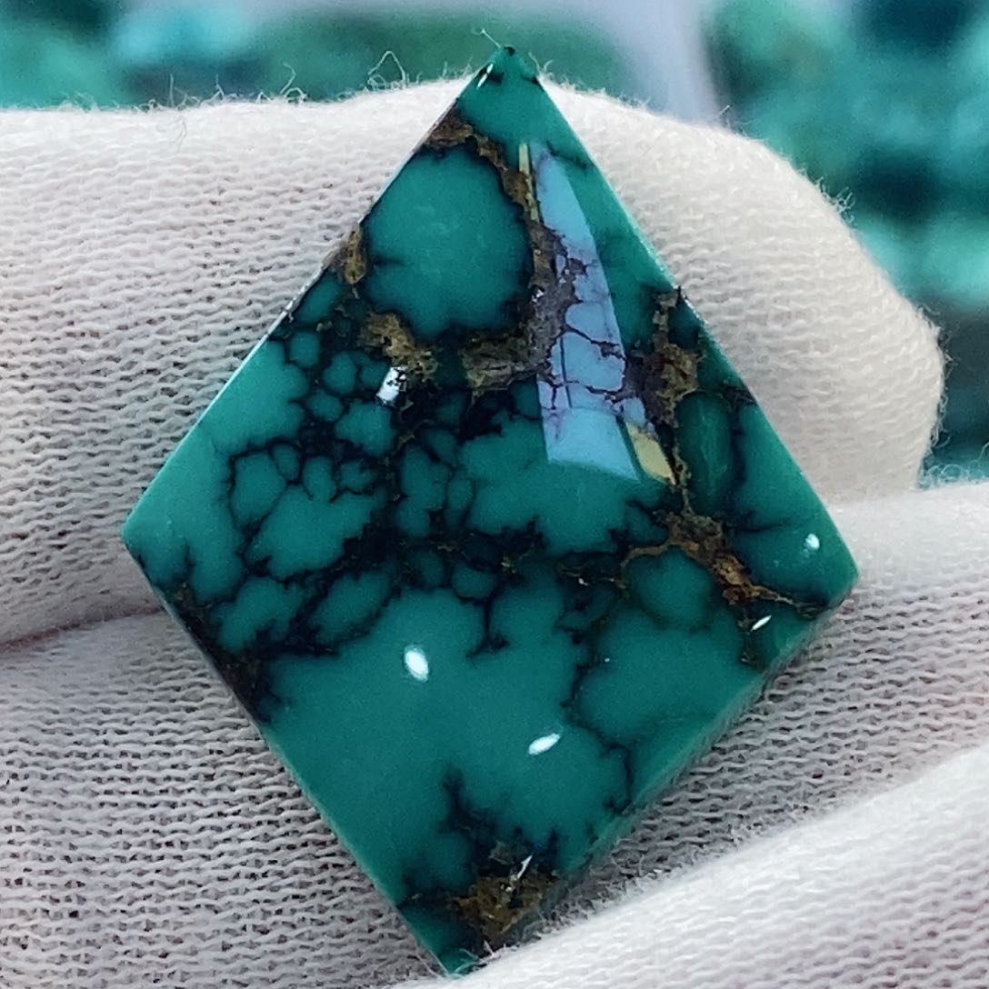 绿松石配饰未镶嵌