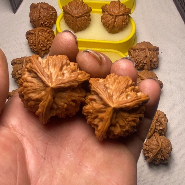 把件文玩核桃盘山三棱
