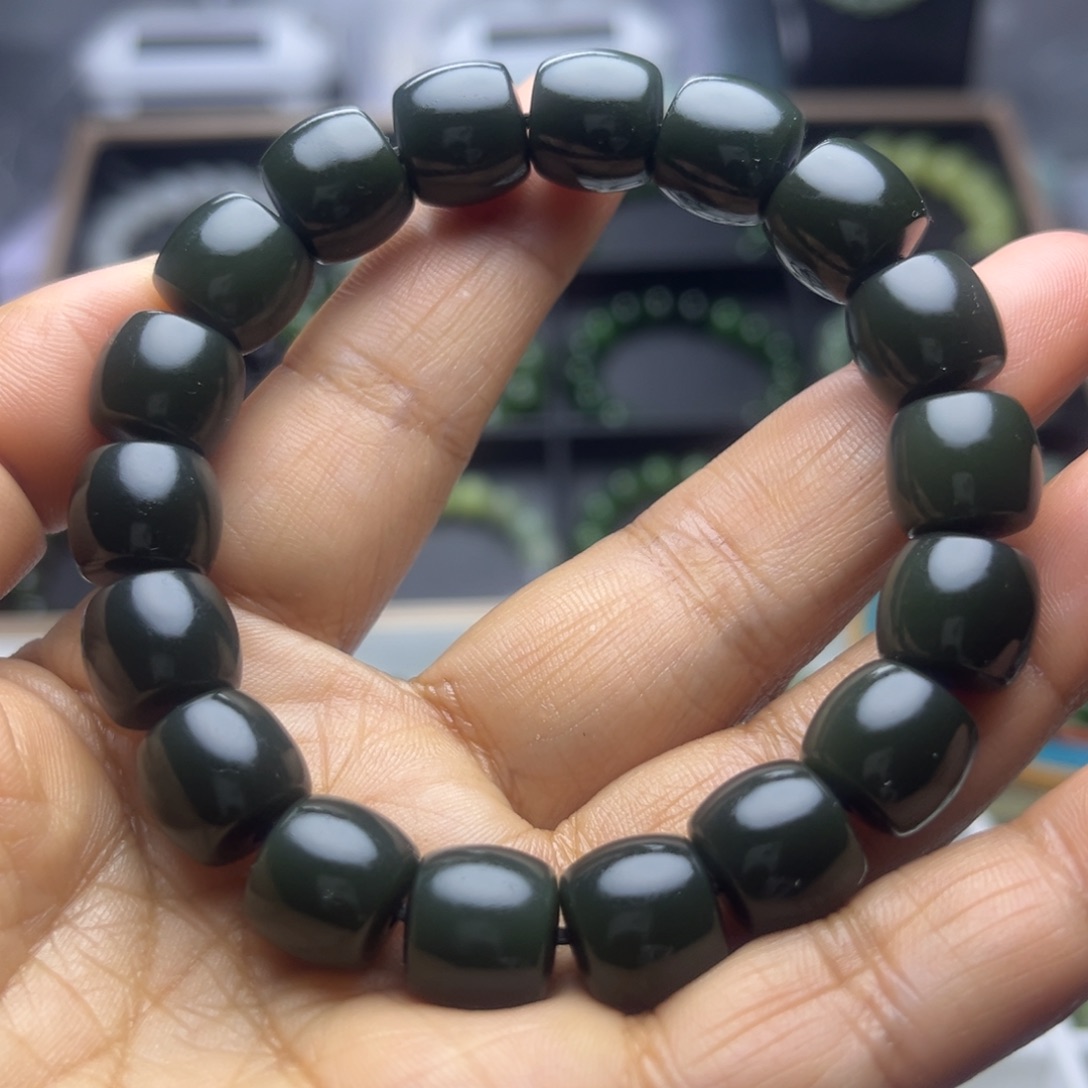 和田玉未镶嵌手串