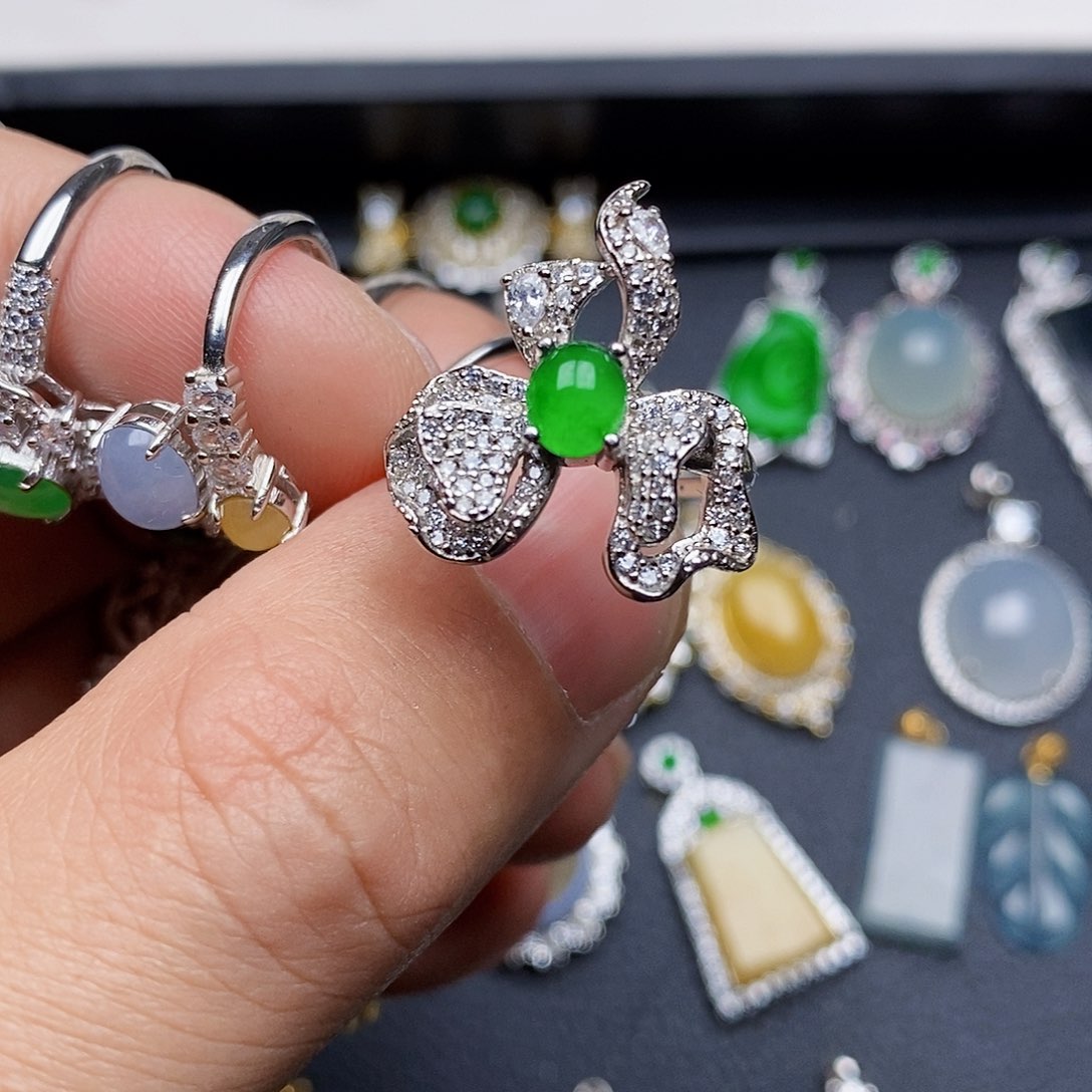 翡翠戒指银S925镶嵌戒指