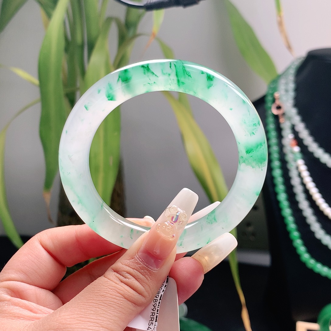 石英质玉镯子未镶嵌?****?