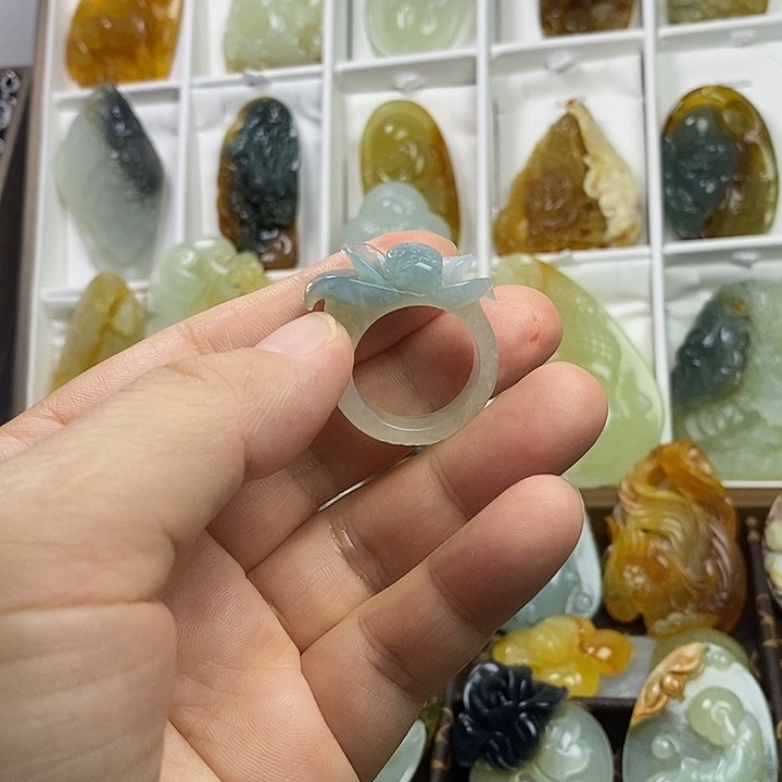 蛇纹石玉未镶嵌吊坠(不含链)