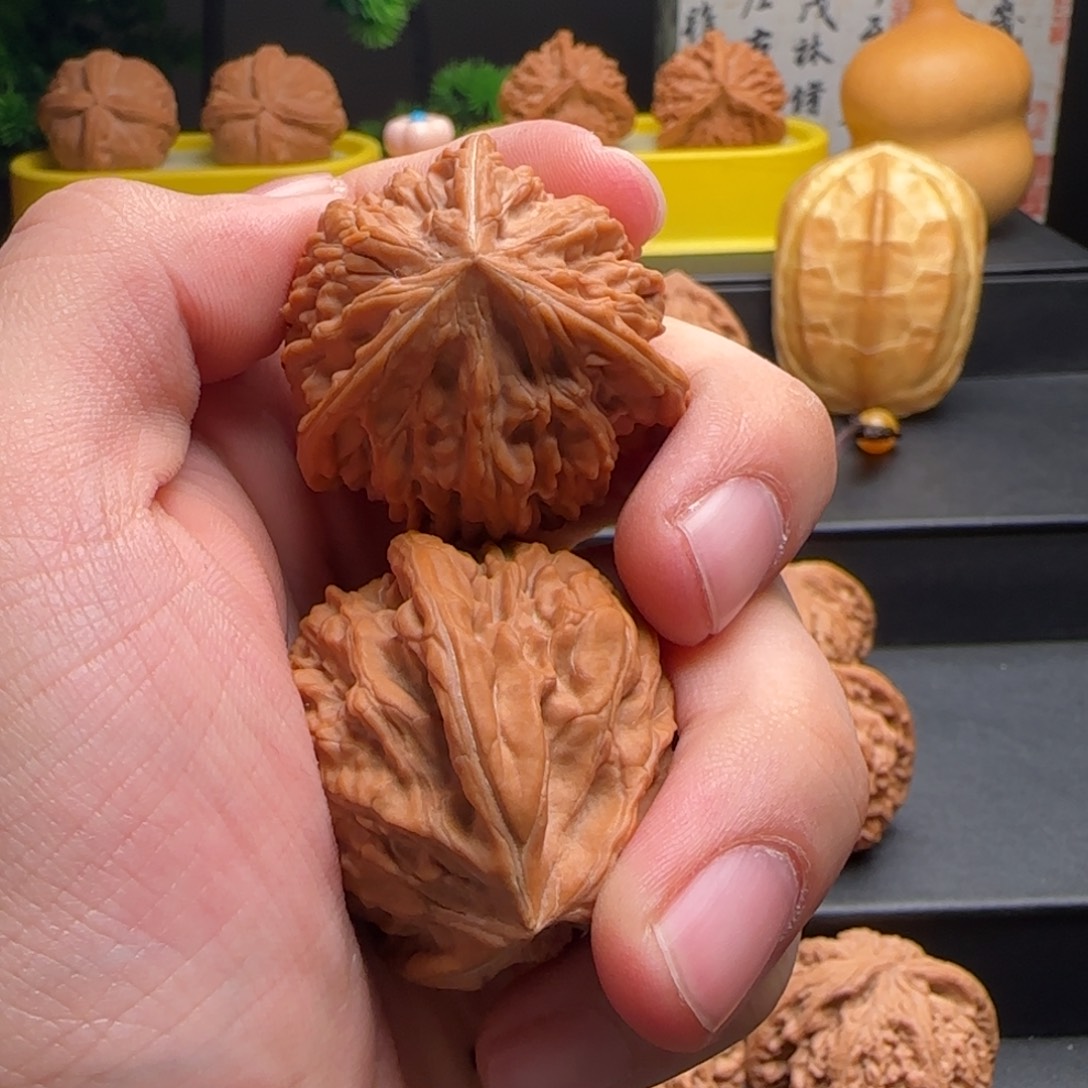 2***_文玩核桃吊坠御龙