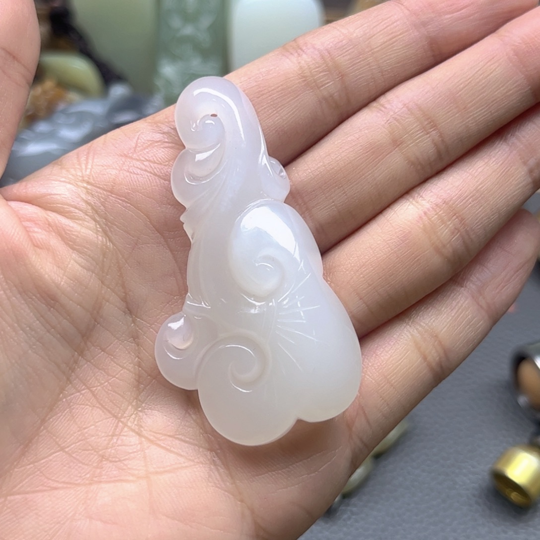 闲***~颈饰未镶嵌和田玉
