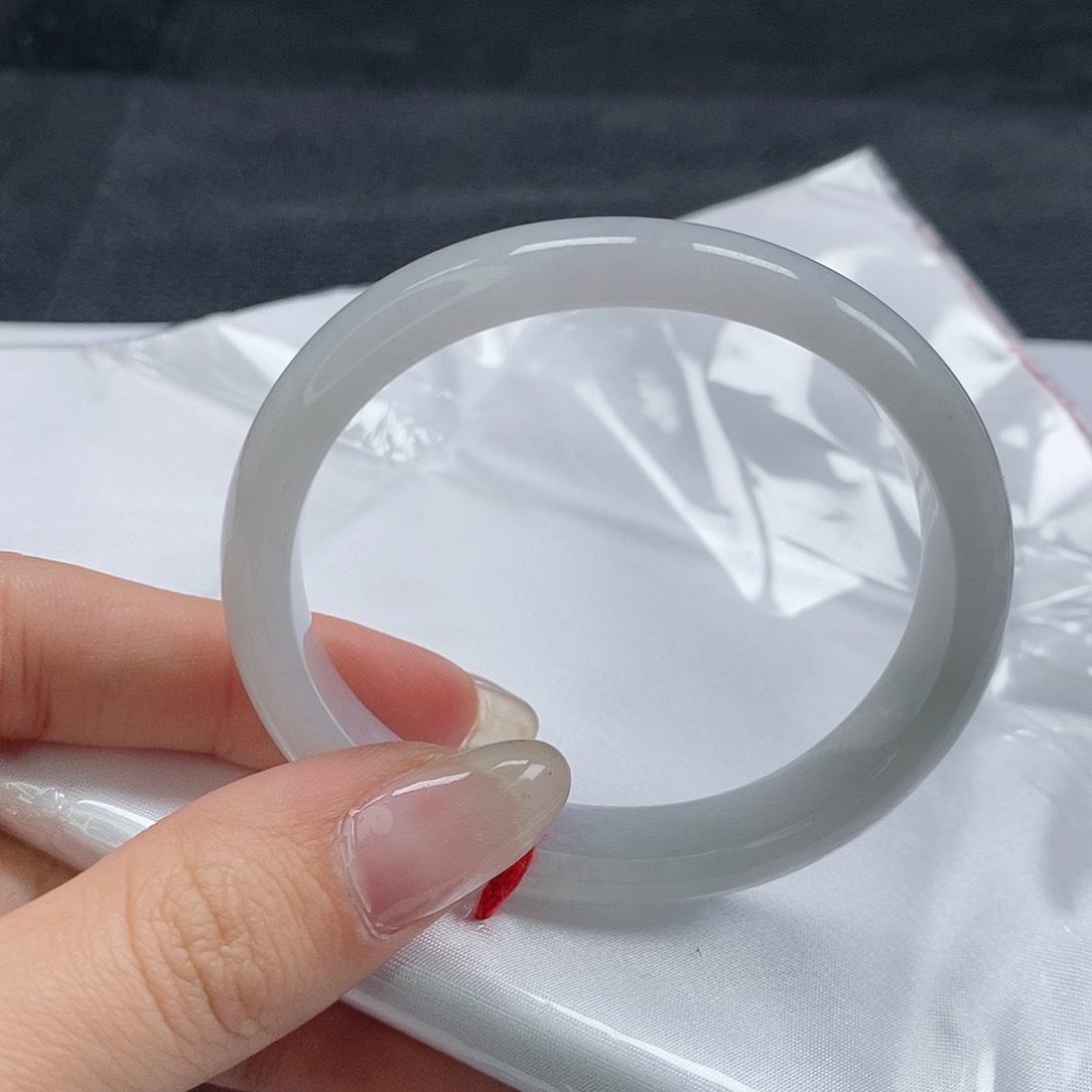 【闪购商品】翡翠未镶嵌手镯（贵妃镯）324号