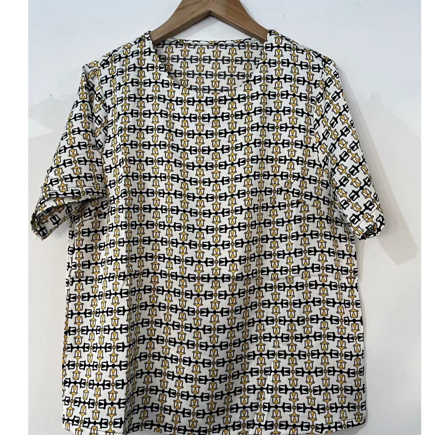 8795-35新款时尚百搭小衫