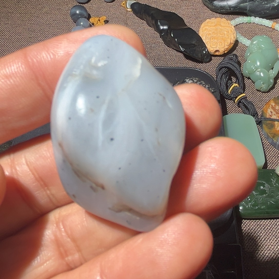 和田玉（糖玉）未镶嵌珠宝奇石