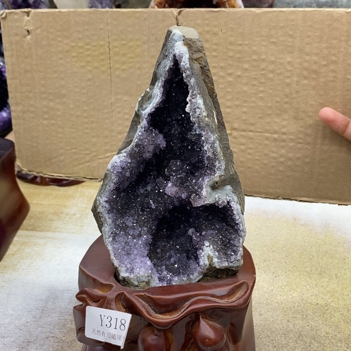 未镶嵌水晶大型摆件（非配饰）