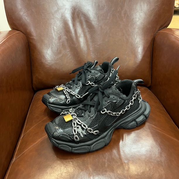 未使用 Balenciaga/巴黎世家 黑色锁扣链条3xl 43码原盒发票齐全