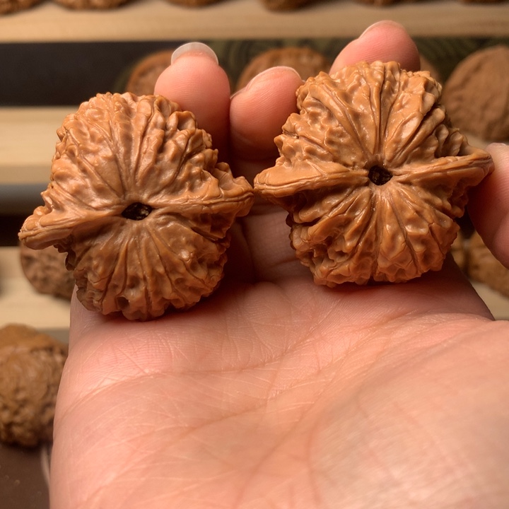 文玩核桃吊坠游*草