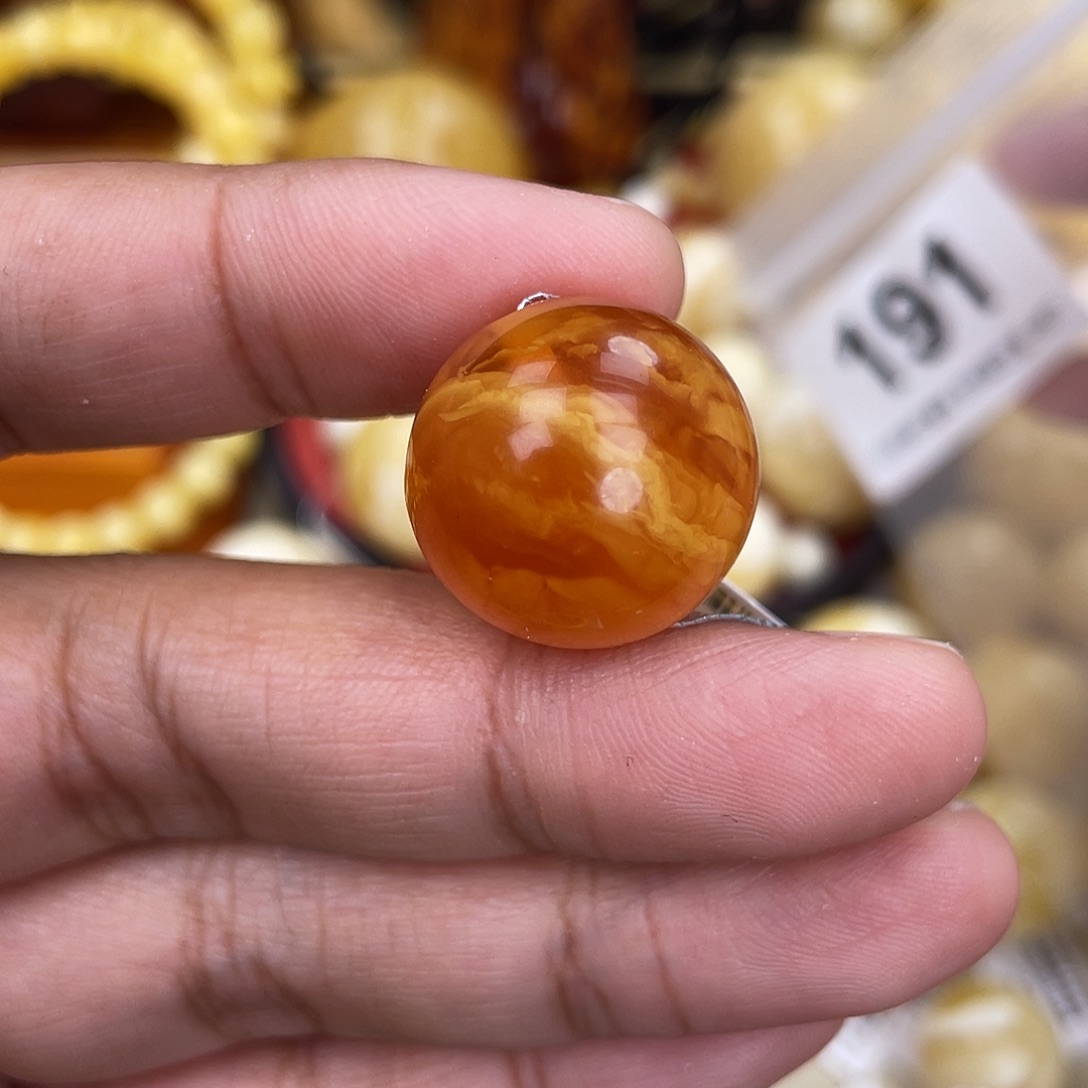 蜜蜡未镶嵌珠宝奇石19.5