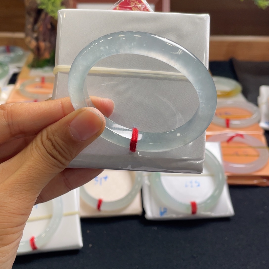 翡翠手镯未镶嵌51.7贵妃毕业