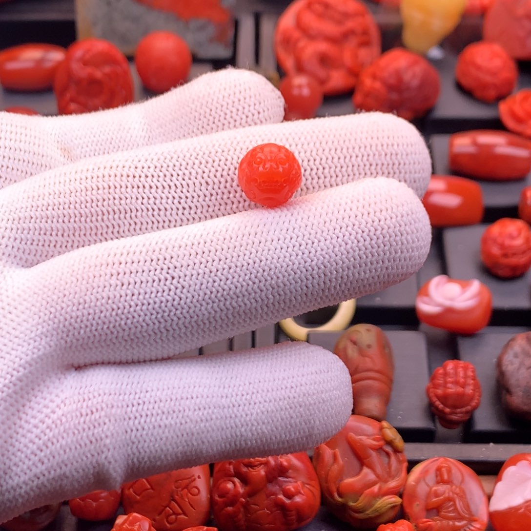 南红玛瑙未镶嵌精工雕刻樱桃红貔貅圆珠顶珠10.9mm