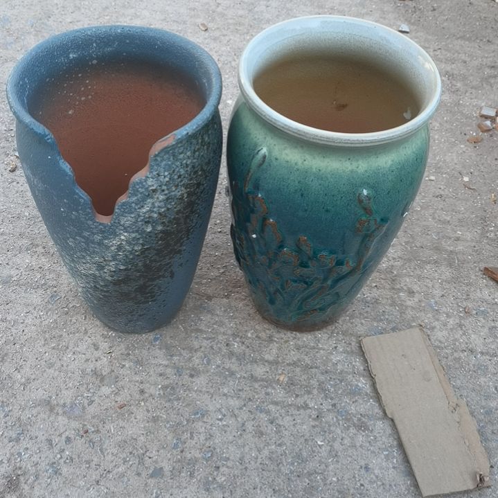 红陶微瑕两个盆子