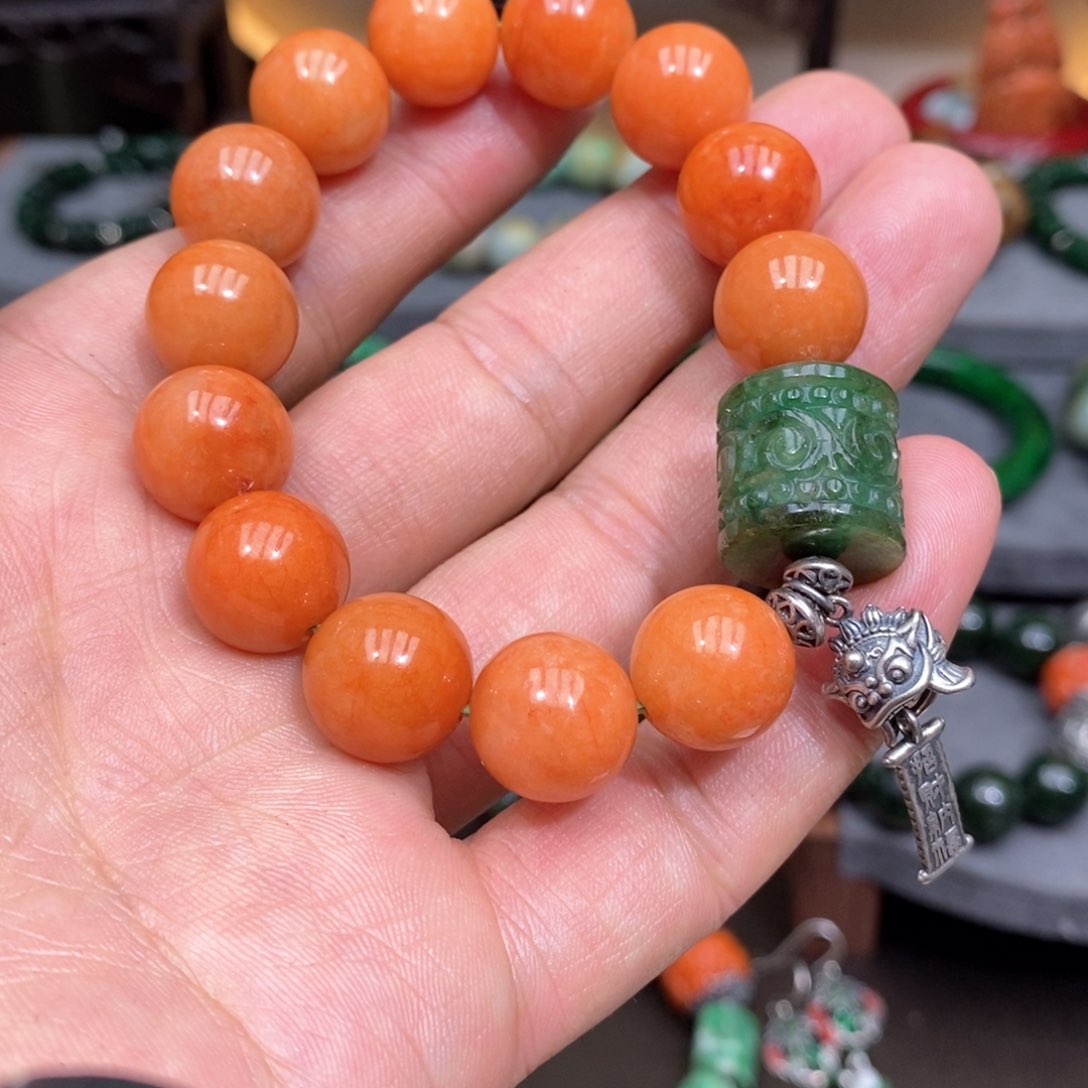 翡翠手链未镶嵌X***糖漂亮美眉