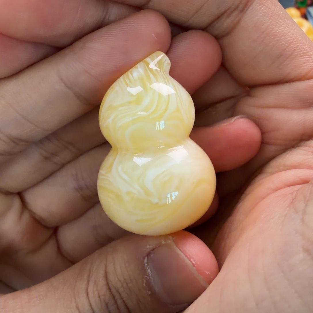 琥珀未镶嵌珠宝奇石13g