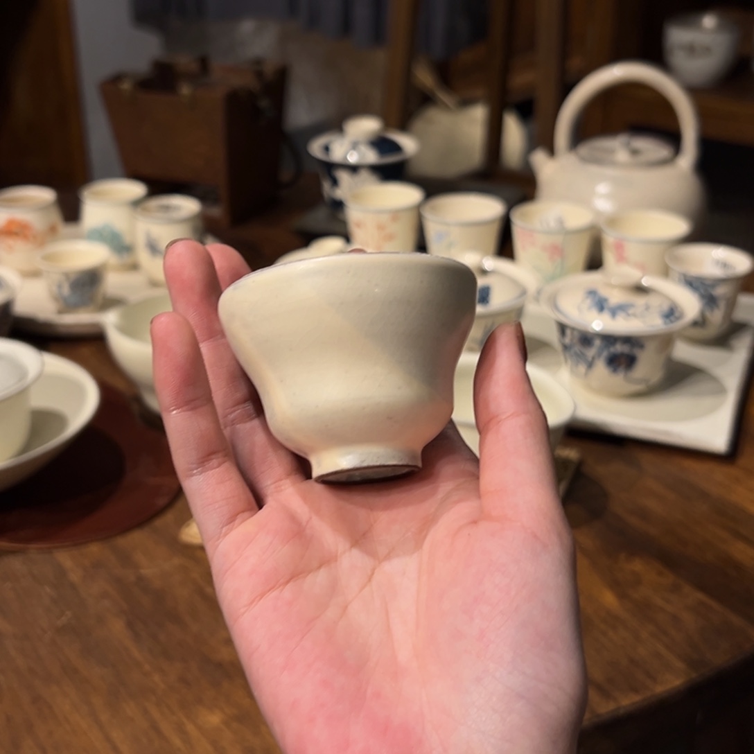 摆件陶瓷。         陶瓷。        