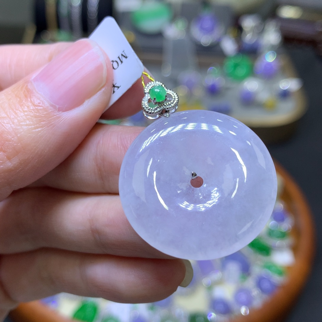 翡翠颈饰18K金镶嵌翡翠吊坠项链