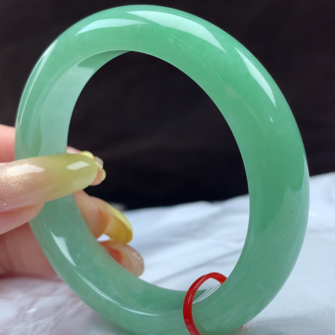 翡翠手镯未镶嵌87109，