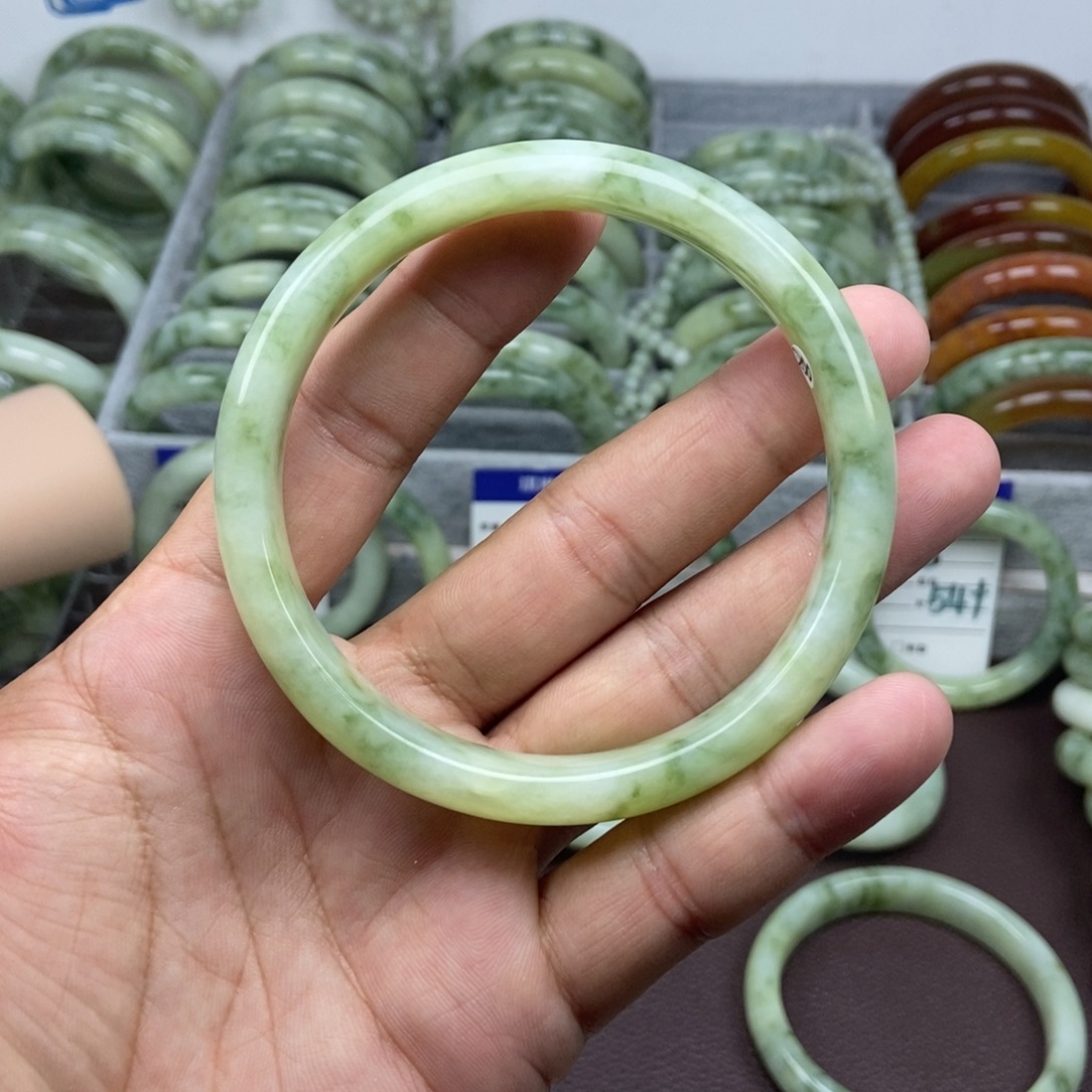 用***9蛇纹石玉未镶嵌手镯