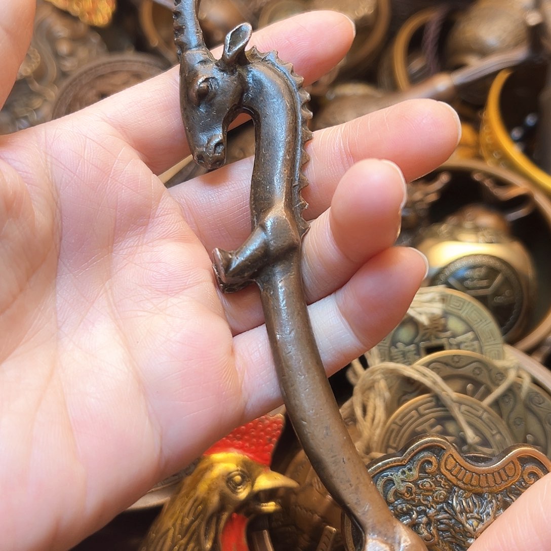 精美铜器工艺品等