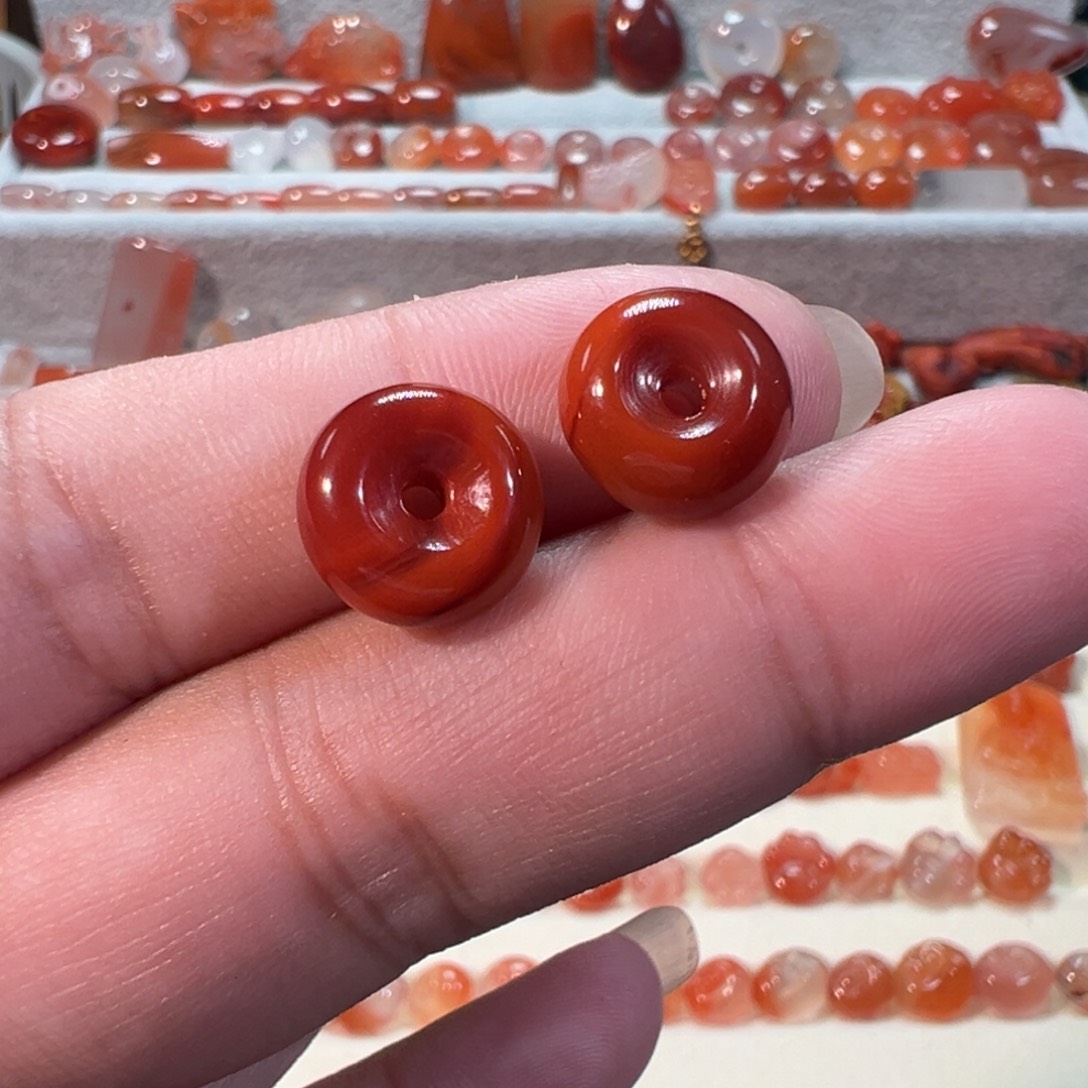 毒***倦南红玛瑙川料未镶嵌平安扣2颗