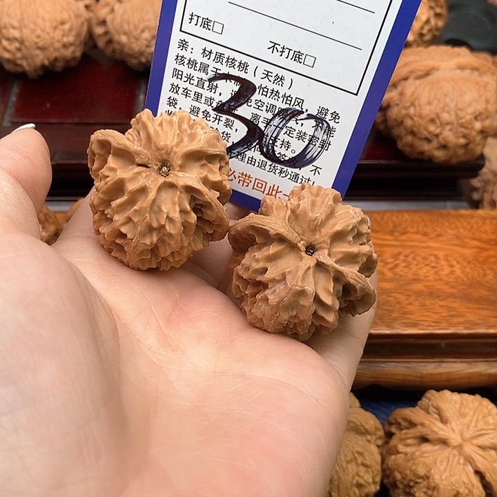 桃核吊坠苹果园狮子头38