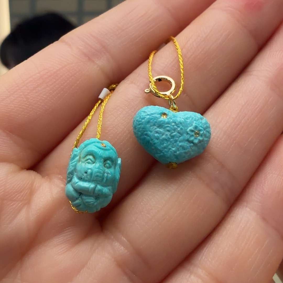 绿松石未镶嵌颈饰