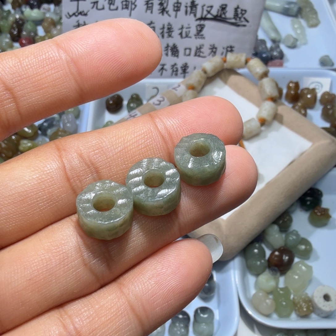 和田玉未镶嵌珠宝奇石