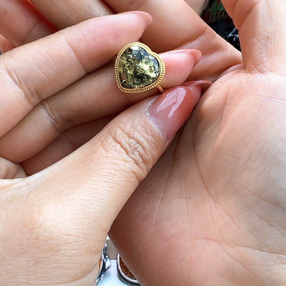 琥珀手镯未镶嵌戒指