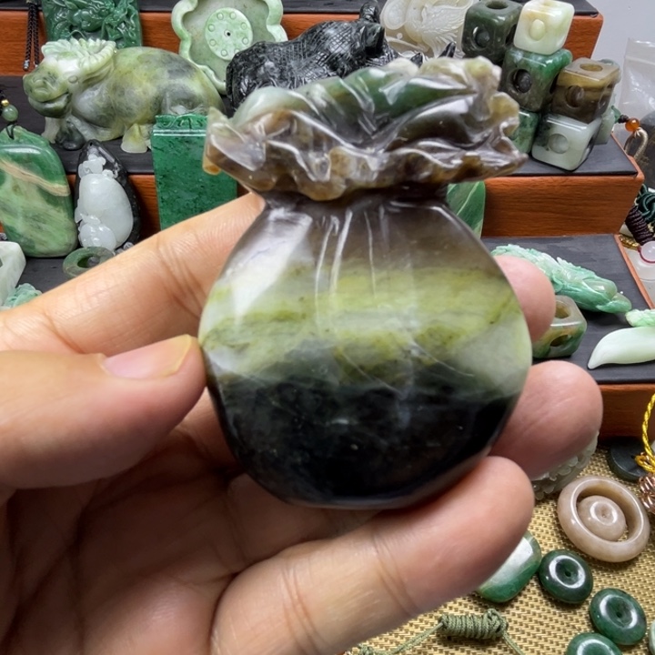 独山玉未镶嵌珠宝半成品