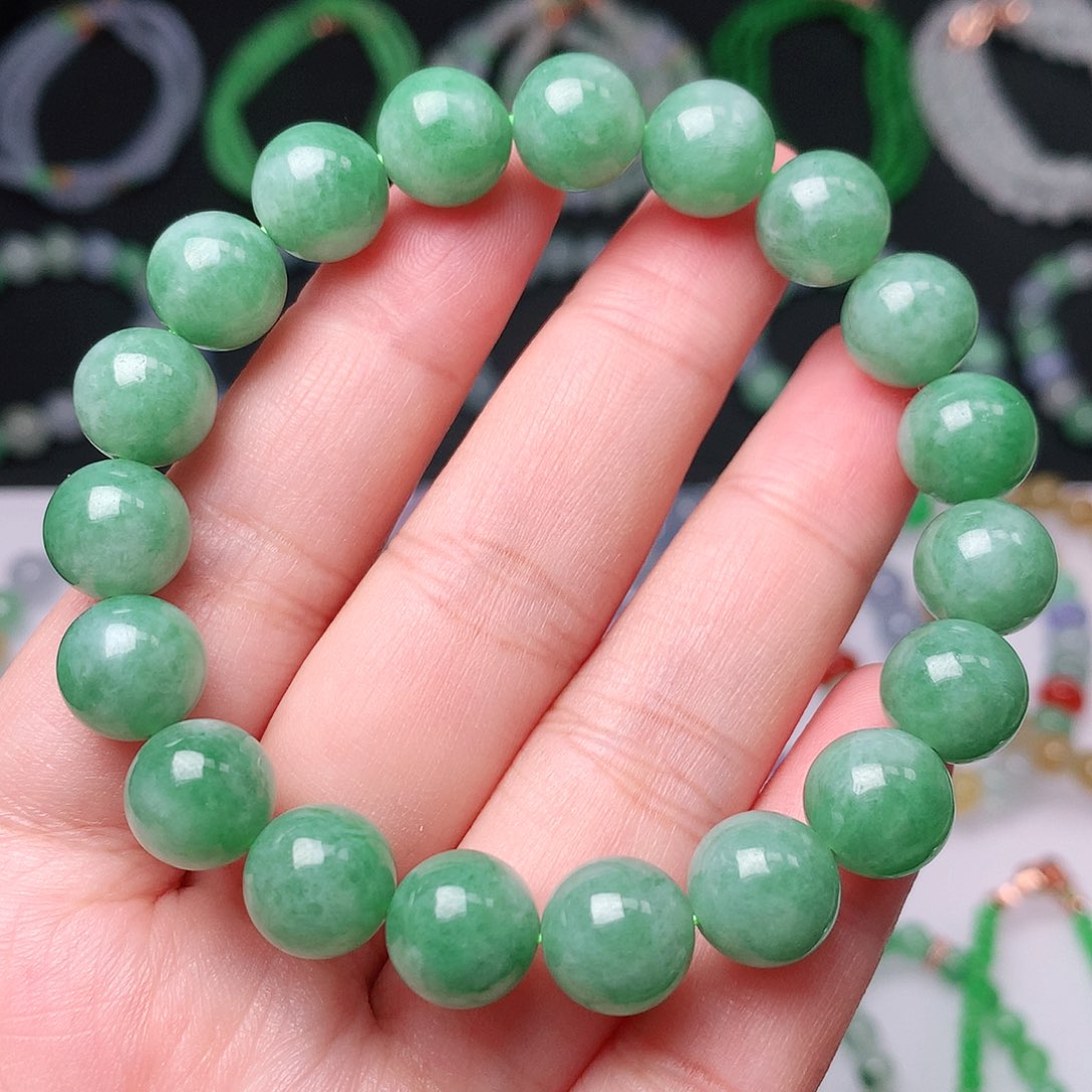 翡翠手链未镶嵌翡翠