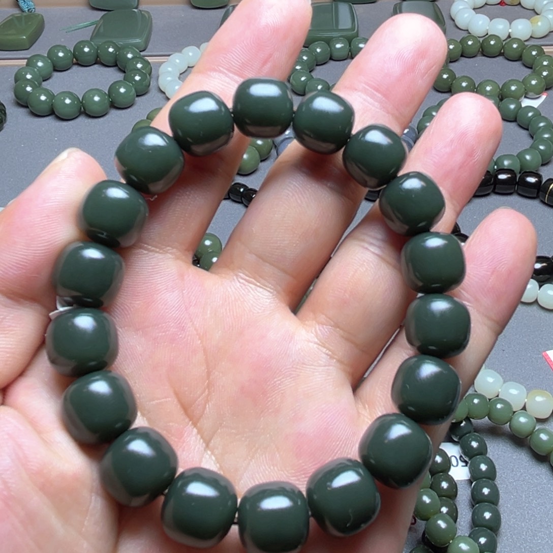 文***斌和田玉未镶嵌手链卡12