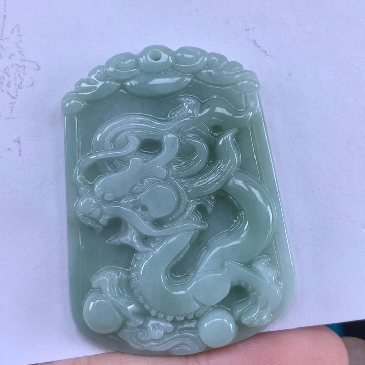 颈饰未镶嵌翡翠龙