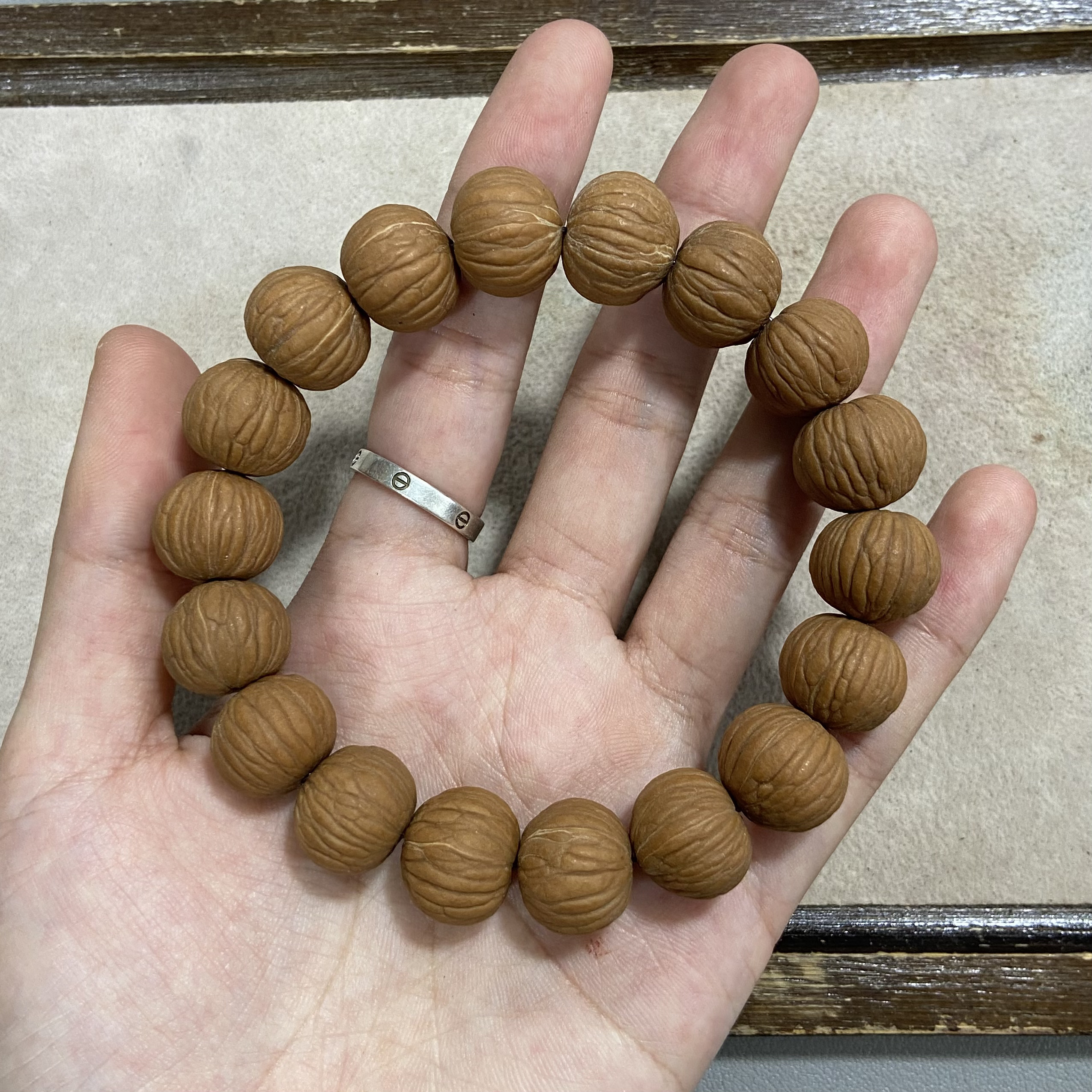 A386【矮桩土豪】猴头核桃单圈手串（底色 尺寸 多样性，发货发其一）