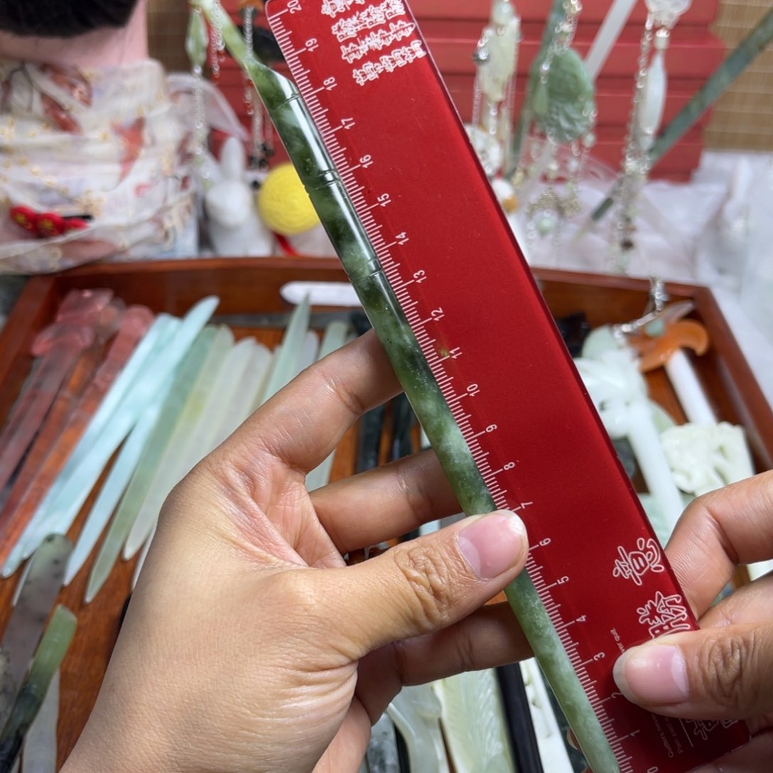 蛇纹石玉发饰未镶嵌