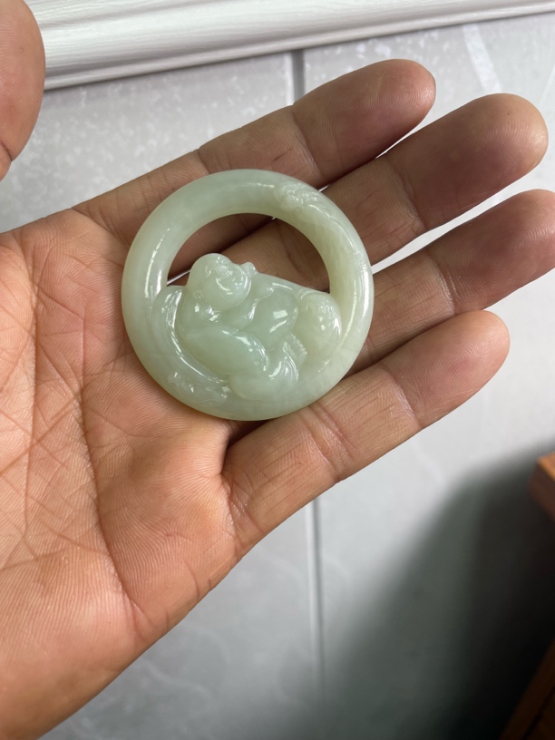 和田玉佛吊坠缕空