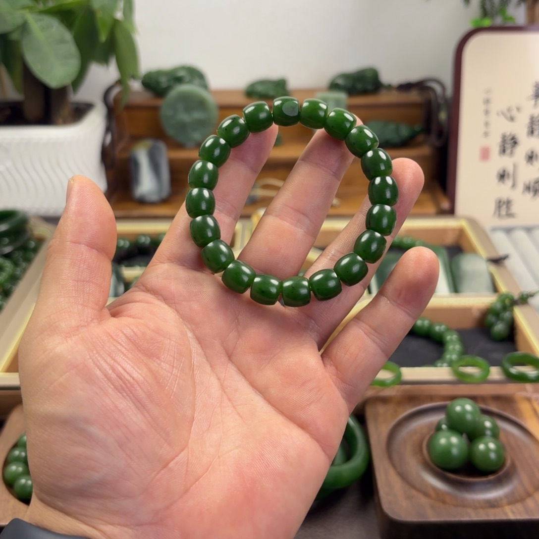 和田玉（碧玉）未镶嵌手链